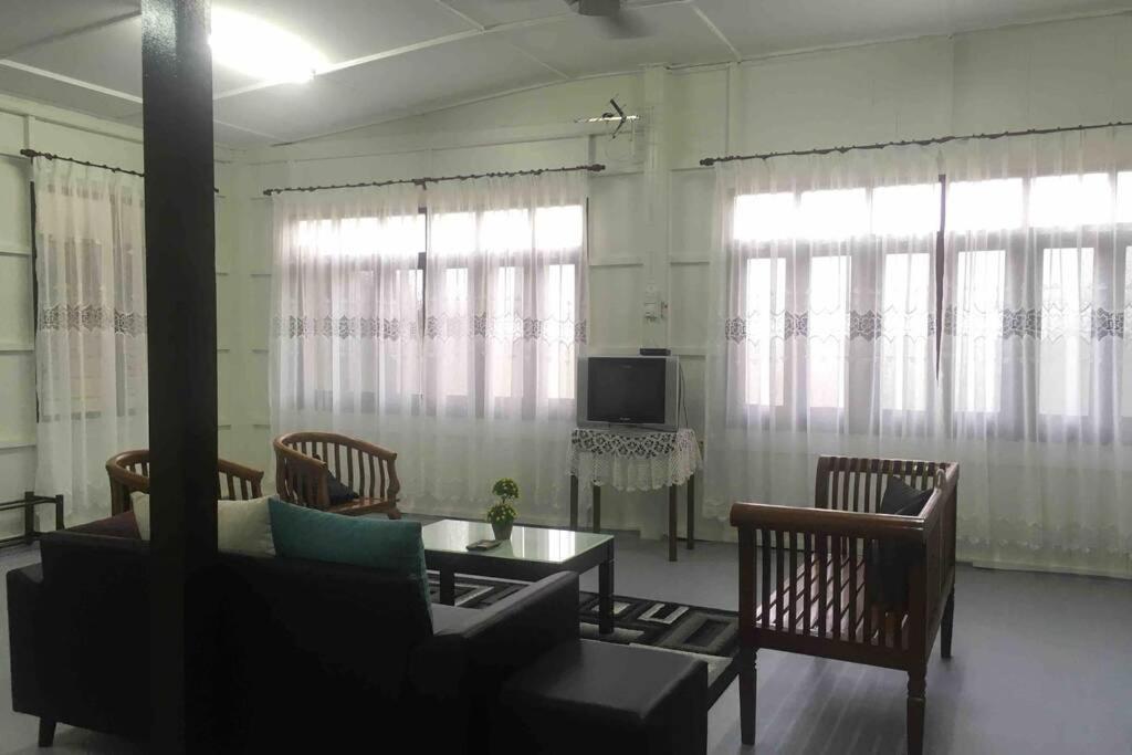 De Rhumaa Homestay Kuala Terengganu Exterior photo